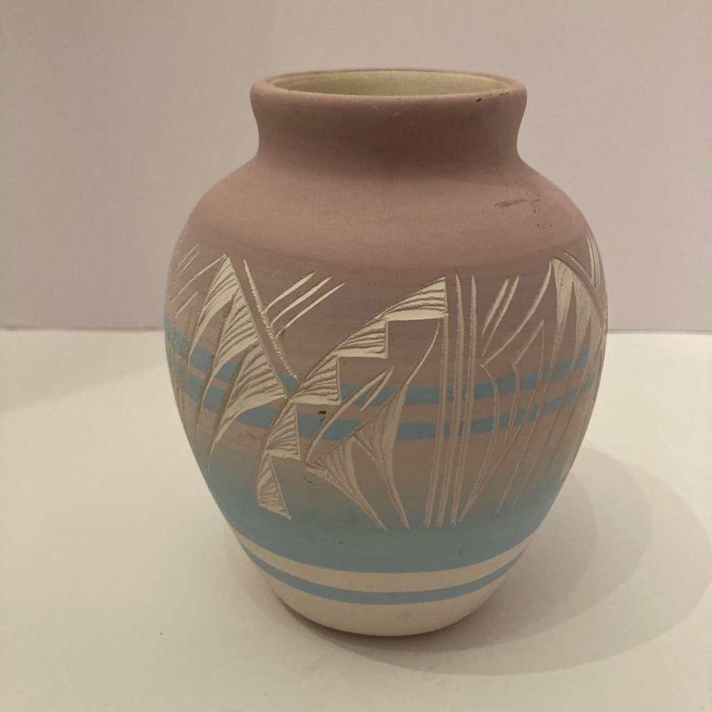 Vintage Mesa Verde Etched Pottery Vase Signed D. Lee USA